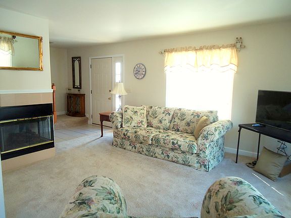 Spacious Entry into Living Room