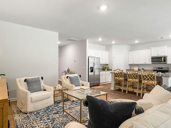 4th image of 3919 Aberfeldy Ln