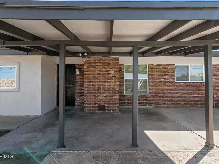 249 Vista Bonita St — Photo 27