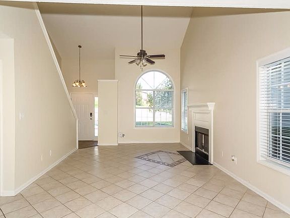 4th image of 130 Oakwood Cir