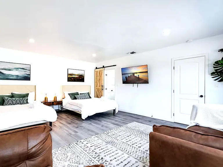 559 E Juanita Ave #A — Photo 22