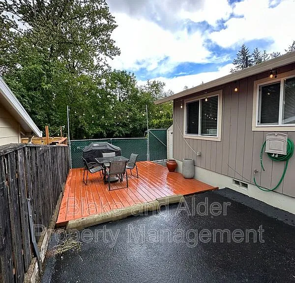 5934 SW 30th Ave — Photo 13