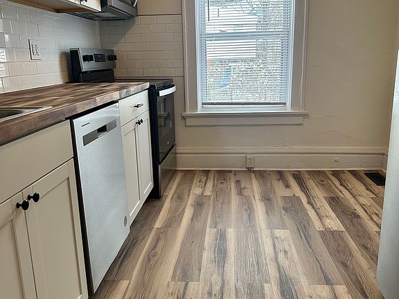 3rd image of 2501 Indianola Ave #2501