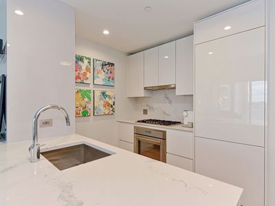 133 Seaport Blvd UNIT 1212, Boston, MA, 02210