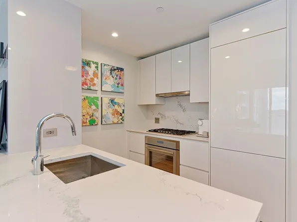 133 Seaport Blvd Unit 1212, Boston, MA 02210