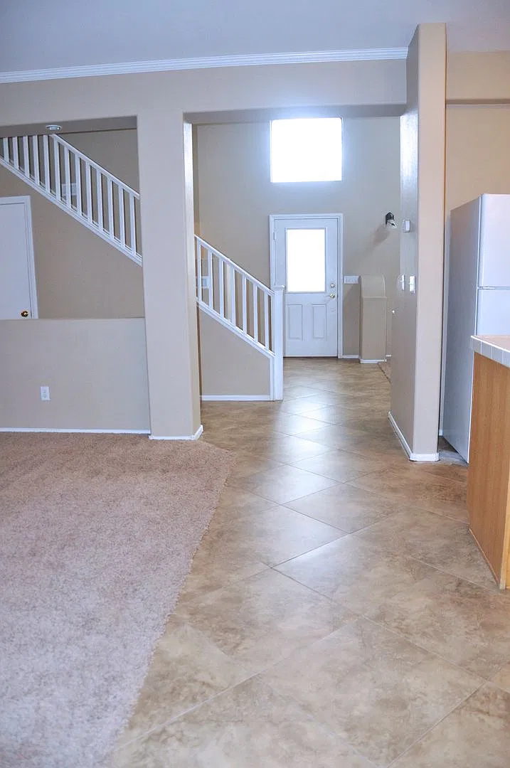 4bd/2.5bath Single Family Home — Photo 4