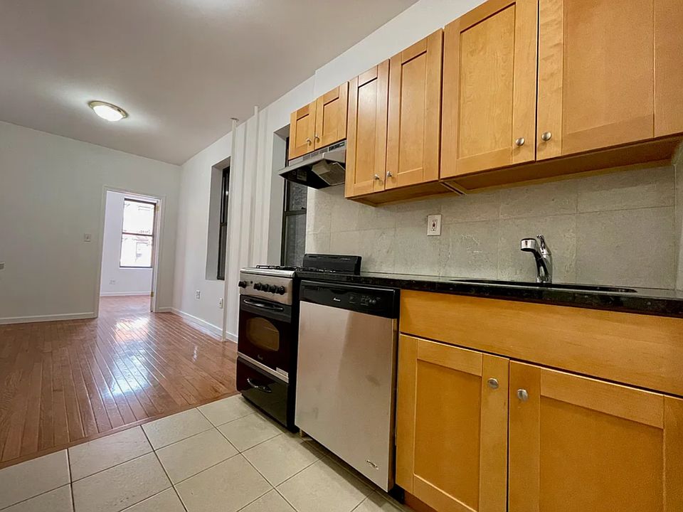 1st image of 50 Carmine St APT 9