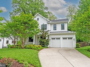 511 Plum St SW, Vienna, VA 22180