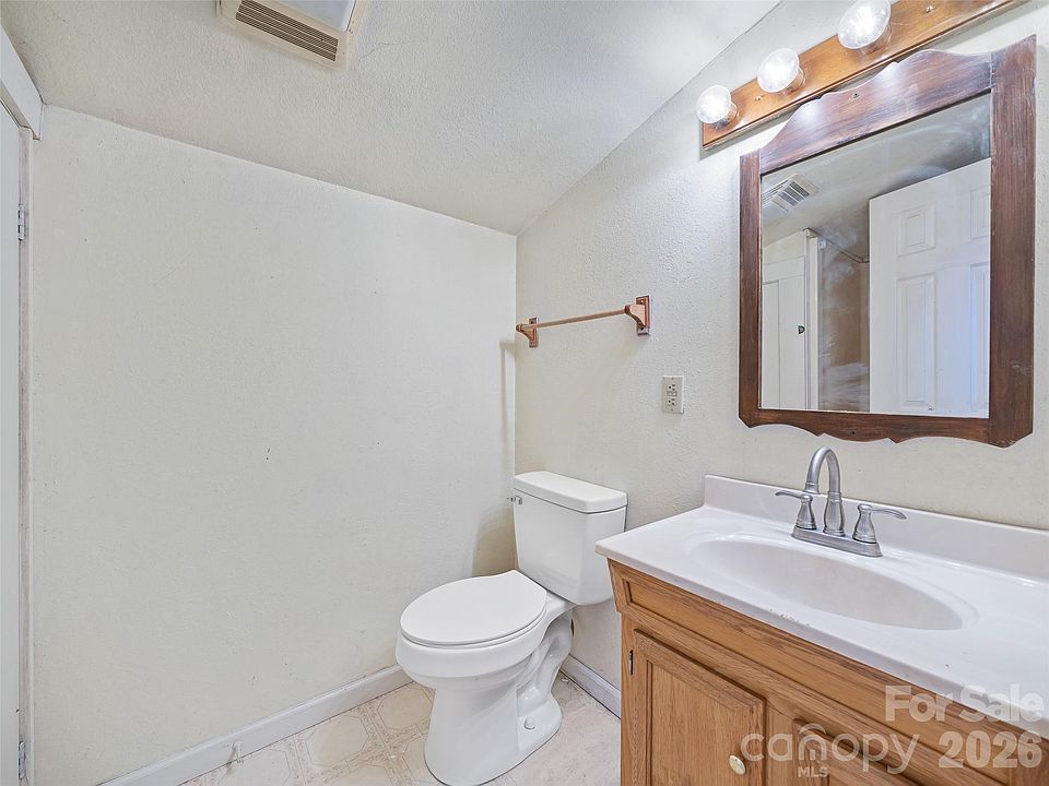 13th image of 966 Waites Hollifield Rd