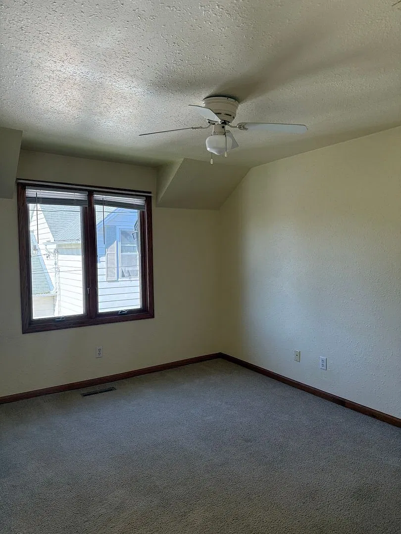 28 E. 11th Street — Photo 3