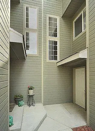 2 bed, 1222 sqft, $2,000 — Photo 2