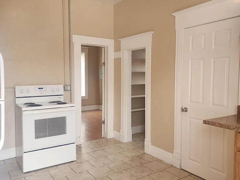 1943 Lake Ave #4 — Photo 4