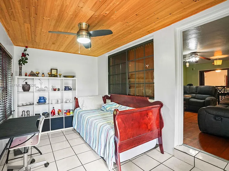 12547 NE 4th Ave — Photo 5