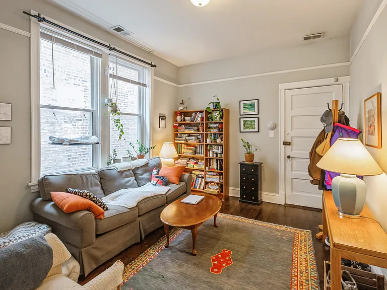 845 N Leavitt St #1R — Photo 5
