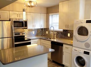 411 S Geyer Rd #9C85B97C2, Saint Louis, MO 63122