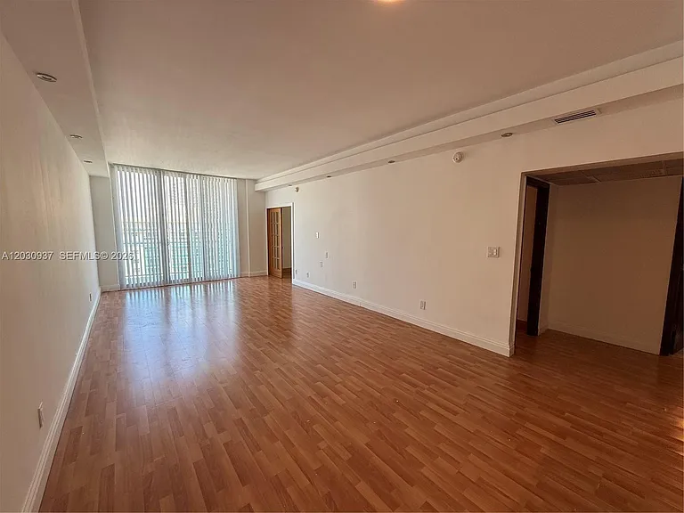 19380 Collins Ave #11 — Photo 7