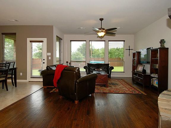 5th image of 8520 Silver Leaf Cir