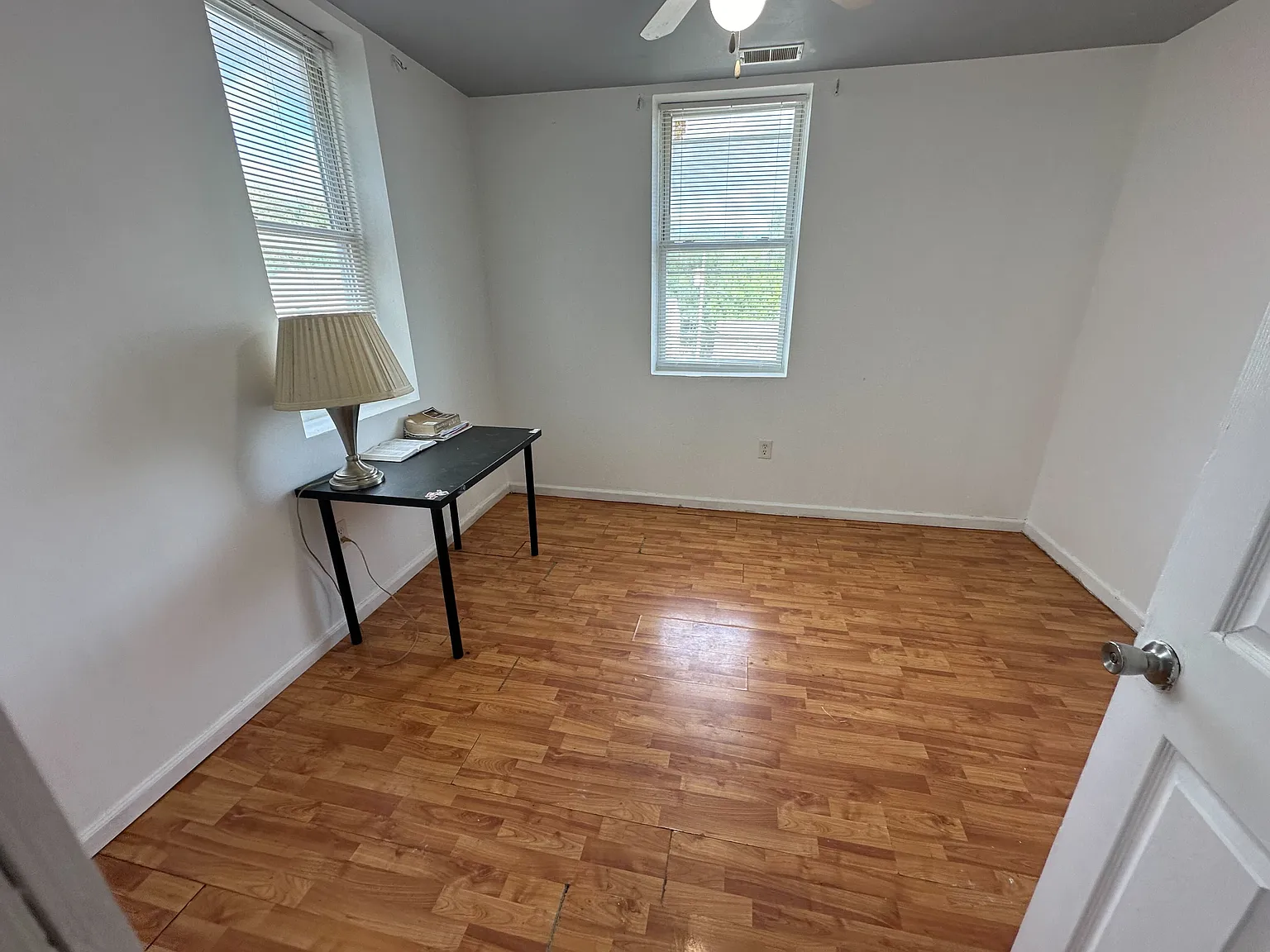 3 bed, $600 — Photo 2