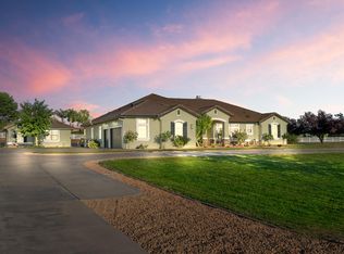 9461 Crossrail Dr, Wilton, CA 95693