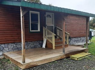 15 Middle Rd, Colebrook, NH 03576
