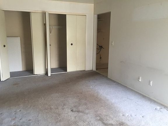 4th image of 29890 W Twelve Mile Rd APT 909-301-1