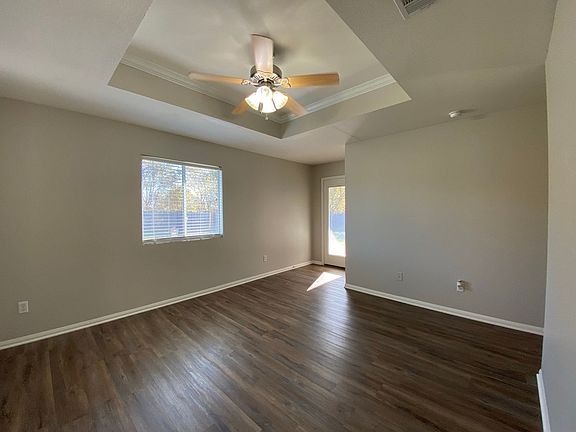 4th image of 224 Avrshire Ln