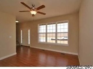 38 Ebbets Field Dr, Bethalto, IL 62010