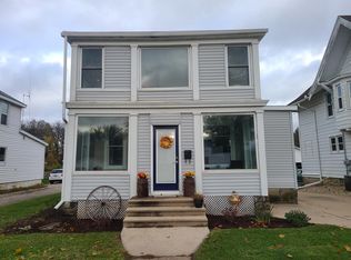 206 N Main St, Lodi, WI 53555