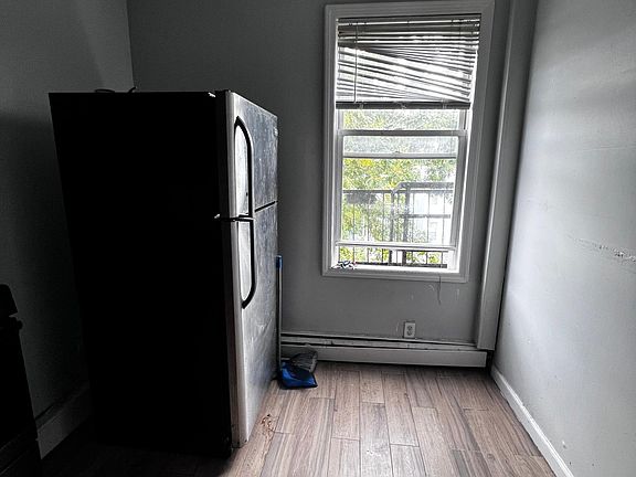 3rd image of 28 Belvidere Ave #6A