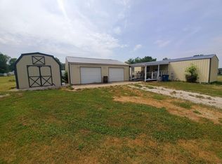 205 N Vine St, Lewistown, MO 63452