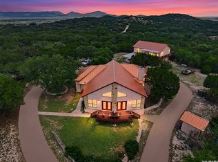 573 Hondo Oaks Dr, Tarpley, TX 78883
