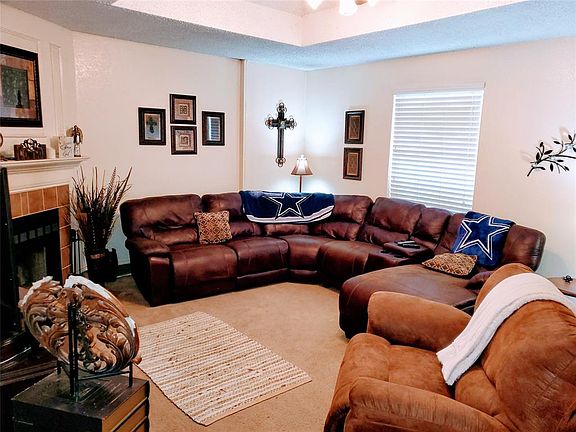 3rd image of 5845 Tinsley Dr