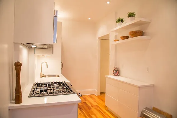 Sold by Garfield Realty  | media 23