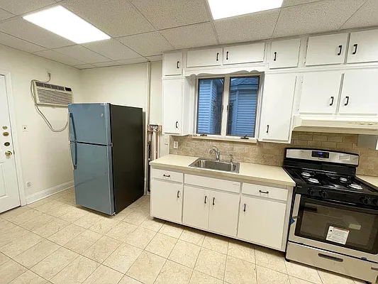 Rented by Yup Realty LLC | media 6