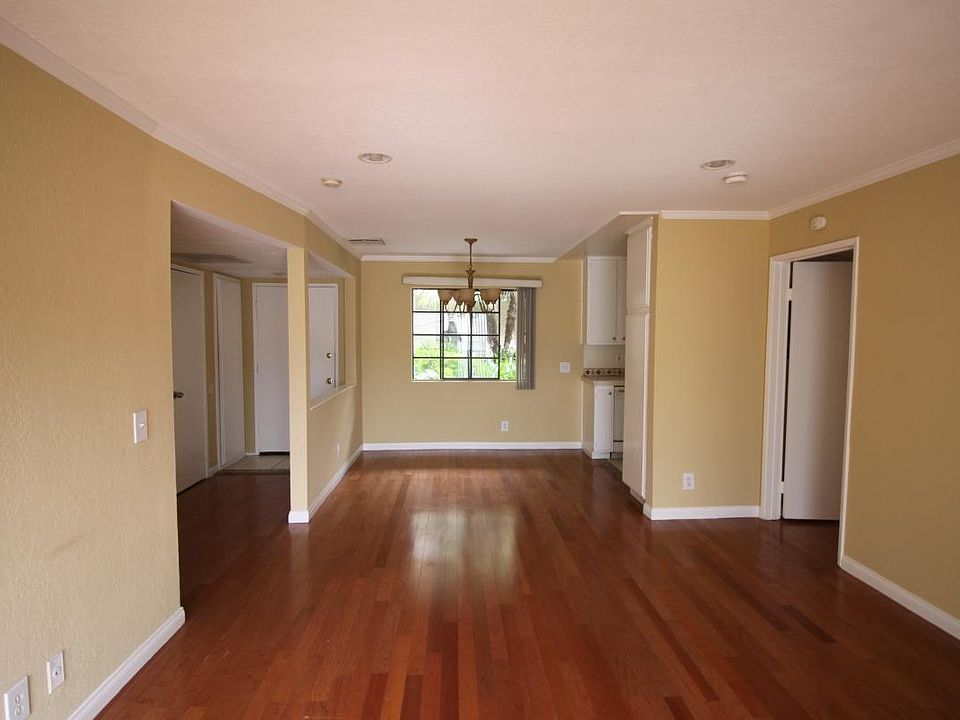 1st image of 4844 Riverton Ave APT 107