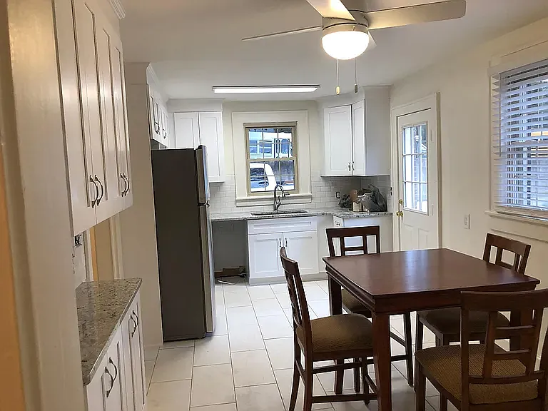 Kitchen with breakfast table