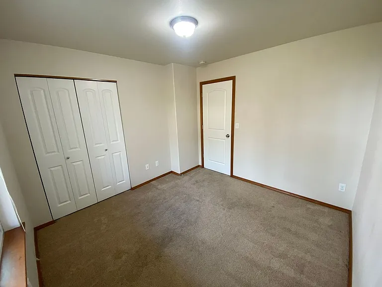 403 E Windsor Ct — Photo 9