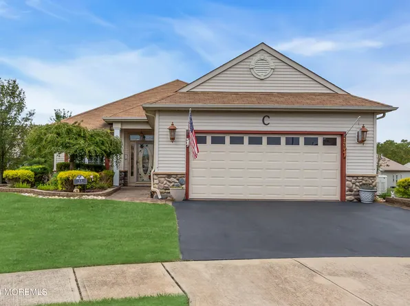 13 Loire Court, Manchester, NJ 08759