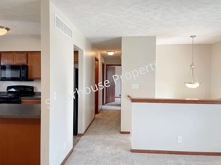 1711 SW 27th St — Photo 11