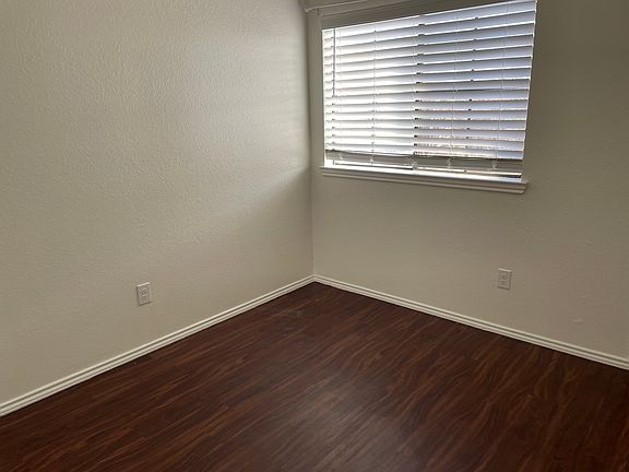 5th image of 5116 Yaupon Dr