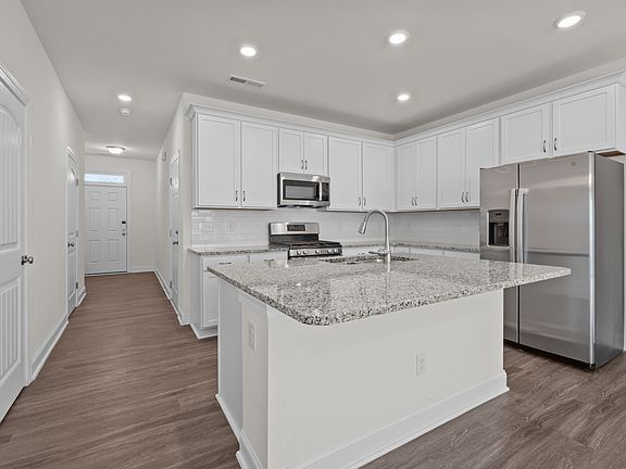 5th image of 1033 Heartstone Way