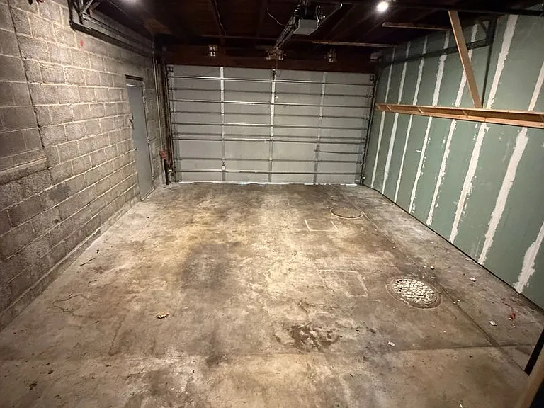 210 S Railroad St #101 — Photo 8