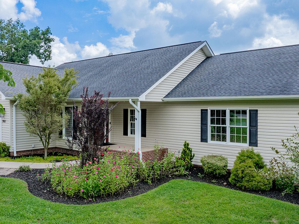 1st image of 3907 Skyland Dr
