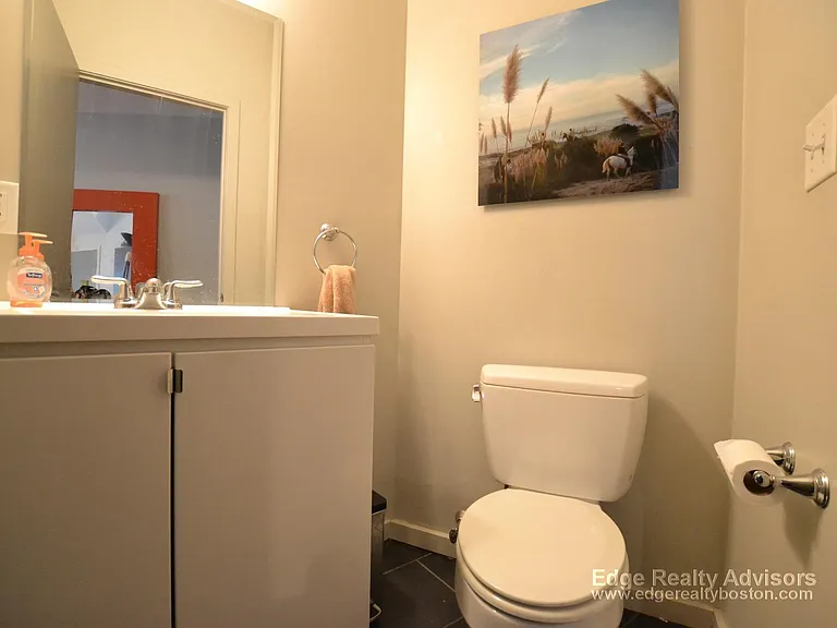 55 Glenville Ave — Photo 5