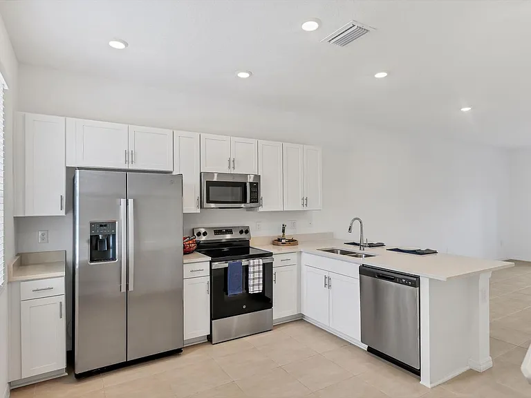 8577 Daybreak St — Photo 9