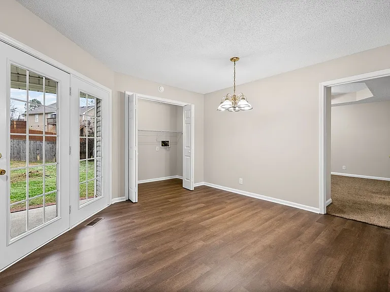 386 Brook Mead Dr — Photo 6