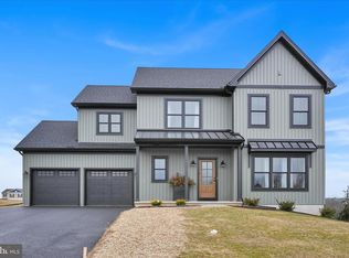 3151 Creighton Dr, Manheim, PA 17545