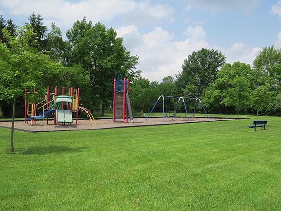 4th image of 8424 Blue Lake Cir