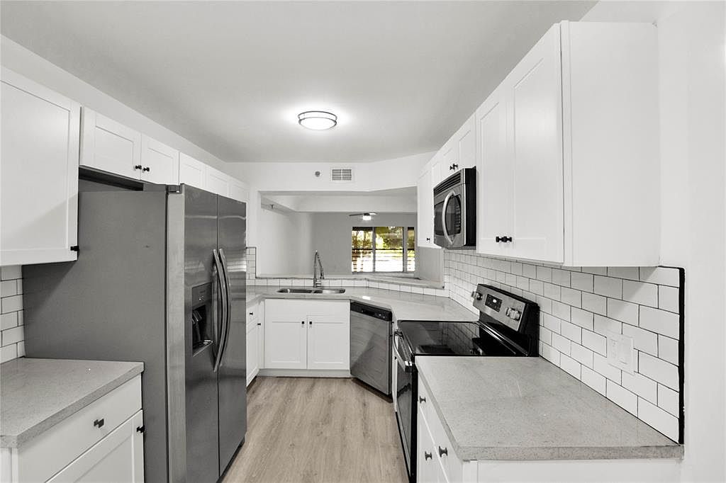 23344 Carolwood Ln #302