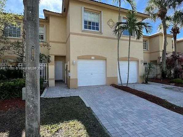 725 NW 170th Ter #725, Pembroke Pines, FL 33028
